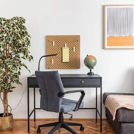 Center + Balcony Apartment Split